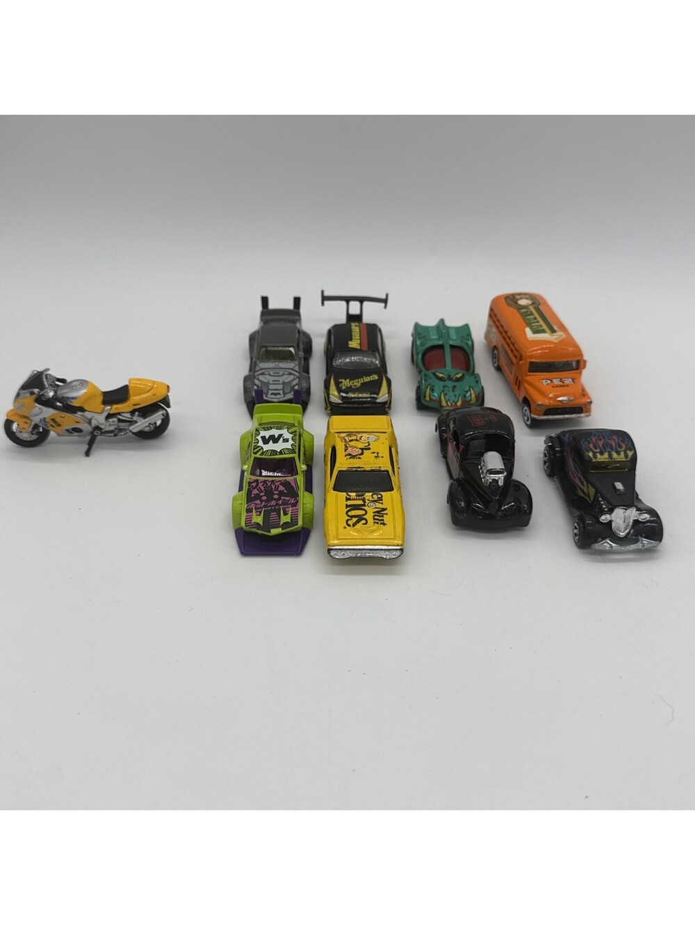 Lot of 9 Diecast Cars & Motorcycle Hot Wheels School Bus Hot Rod Street Beasts